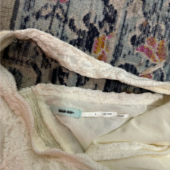 Kimchi Blue lace halter top size large - Picture 2 of 3